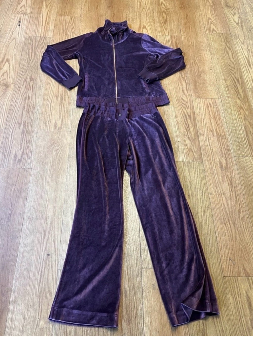 Escada Sport Velvet Lounge Pants & Zip Jacket Set - Medium